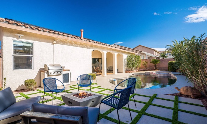 Henderson House | Henderson Home w/ Pool - 11 Mi to T-Mobile Arena!