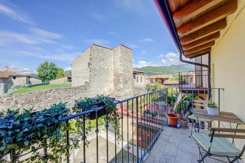 Portese Apartment | Henry-Historic Center 300m From Lake - Happy Rentals