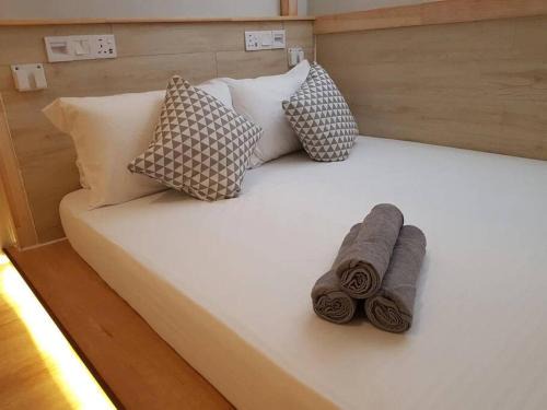 Historic George Town Apartment | Heritage Loft on Beach Street near UNESCO Zone & Street Art 1