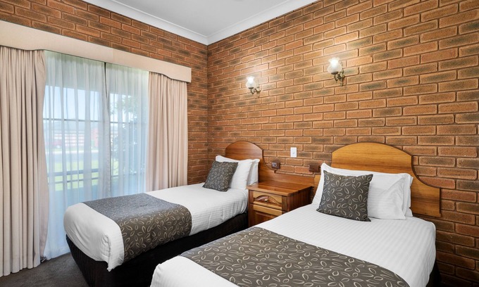 Corowa Hotel | Heritage Motor Inn Corowa