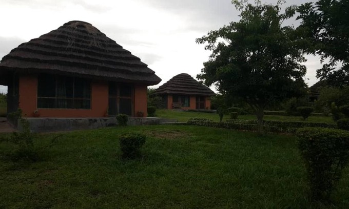 Pakwach Hotel | Heritage Safari Lodge