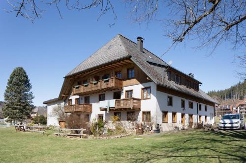 Titisee-Neustadt Apartment | Hermeshof und Biohaus