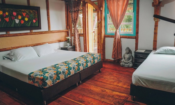 Medellin Hotel | Hermosa Habitacion Family Superior En Santa Elena