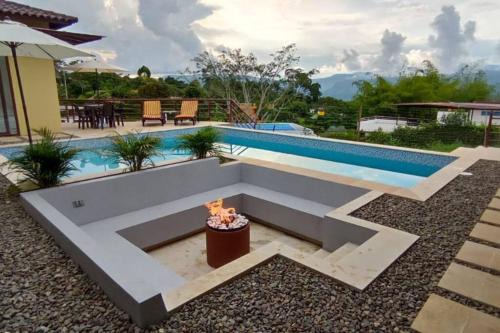 La Mesa House | Hermosa y Moderna Casa Campestre