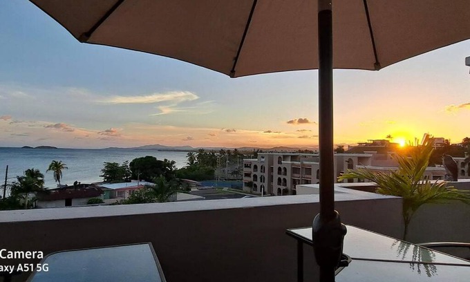 Hucares Apartment | Hermoso ático con vista al mar y lugar tranquilo.