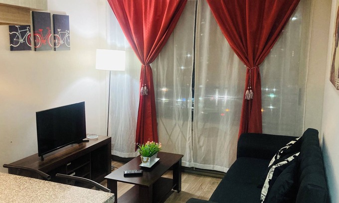 Las Rejas Apartment | Hermoso y cómodo departamento x4 excelente ubicación. Incluye estacionamiento.