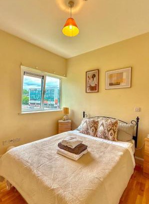 Cork House | Heron Gate Comfort, Park and Pillow