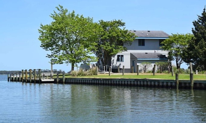 Deep Hole House | Heron's Roost-Waterfront, Oyster Bay