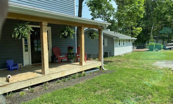 Danville House | Herrington Lake—Harrodsburg