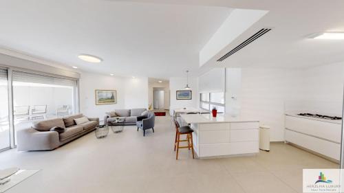 Herzliya Apartment | Herzliya Luxury On The Park