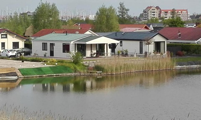Sint-Annaland Ski Chalet | het Boothuis