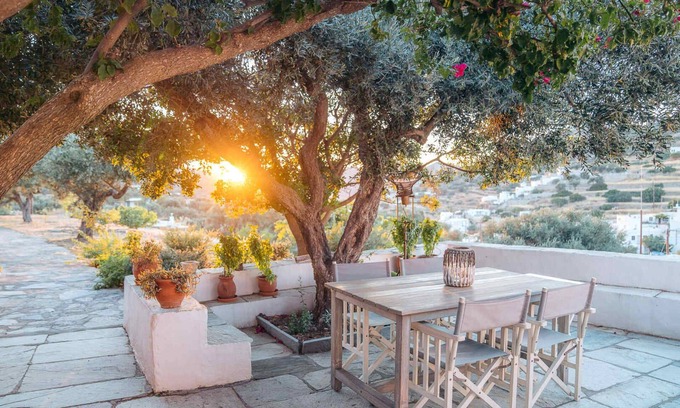 Apollonia House | #HH05 Sunset house in Apollonia