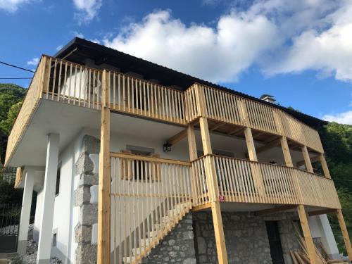 Kobarid Apartment | Hiša Pri Koritu - Apartma Matajur