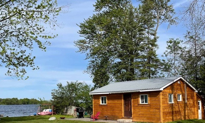 Trent Hills House | Hickory Waterfront Cottage #2