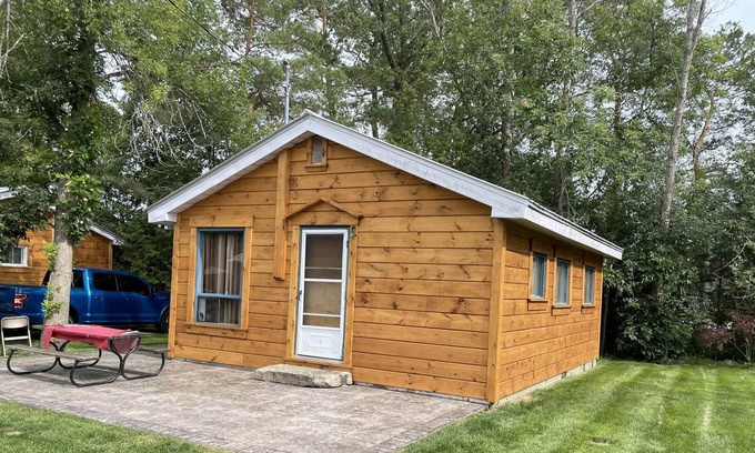 Trent Hills House | Hickory Waterfront Cottage # 3