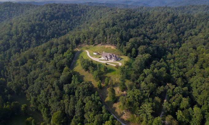 Martha House | Hidden Acres Escape: A Bluegrass Retreat