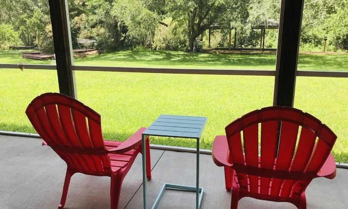 Historic Downtown Kissimmee House | Hidden City Riverfront Apt Near Lakes Golf & Disney