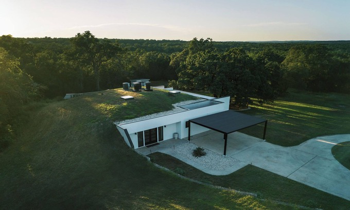 Driftwood House | Hidden Eco-Luxe Earth Home Retreat in the Heart of Hill Country
