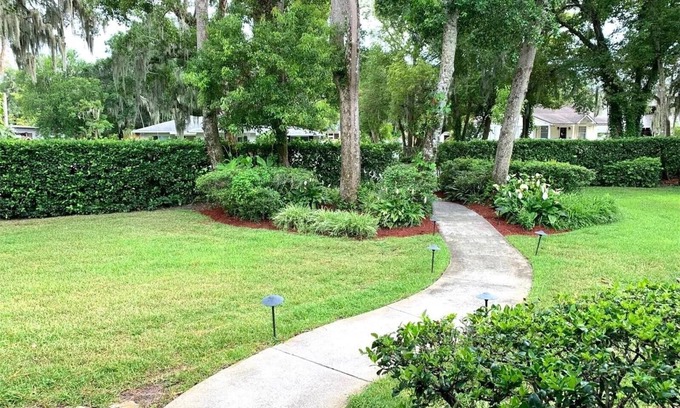Central Business District Cottage | Hidden Garden Cottage-Swim&Spa, Ctrl Orlando Disney Universal Sea World Beaches,
