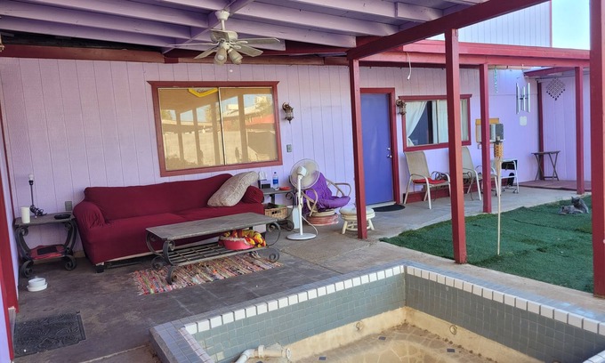 South Mountain Cottage | Hidden Gem! Adorable Guest House at Mystic Mansion