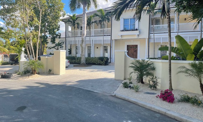 Lyford Cay Villa | Hidden gem in gated community of Islands Old Fort Bay