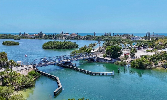 Osprey Condo | Hidden Gem in Hidden Bay