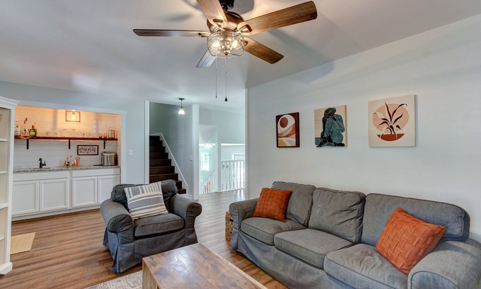 Fayetteville House | Hidden gem in the heart of Fayetteville