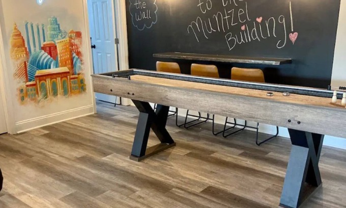 Roeland Park House | Hidden Gem Modern Loft