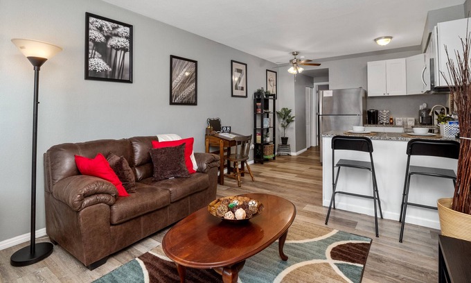 The Gate Apartment | Hidden Gem near Soulard / Downtown+ Free parking