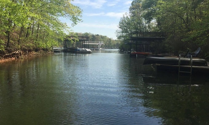 Dawsonville House | Hidden Gem on Lake Lanier in North GA Mtns- Leaf Peepers & Lake Views: I Got You