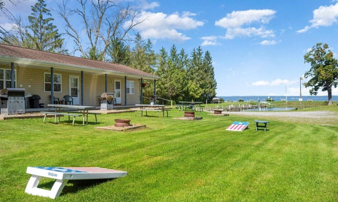 Durhamville House | Hidden Harbor Marina Unit 4 - Oneida Lake's Premier Fishing Paradise!