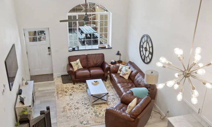 Joliet House | HIDDEN OASIS 30 min from Red Lodge Montana