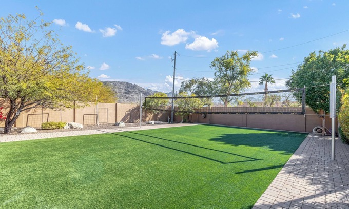 North Mountain House | Hidden Paradise by Phoenix Mountains.