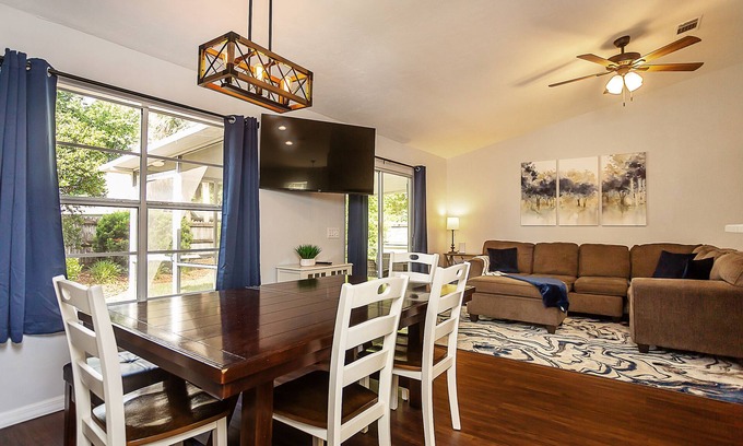 Gainesville House | ⋘ Hidden Retreat 12min to UF or Downtown Gainesville 30min to the Springs ⋙