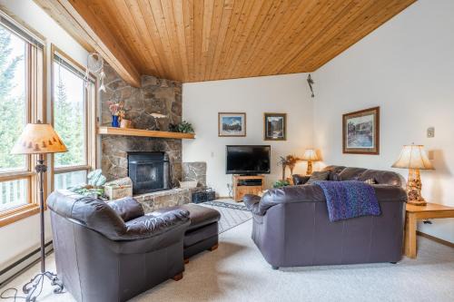 Big Sky Apartment | Hidden Village 724