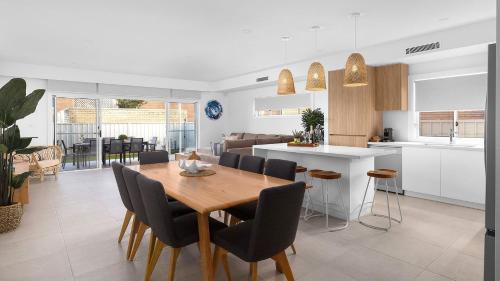 Shoal Bay House | Hideaway 2, 3a Lillian St - filtered water views