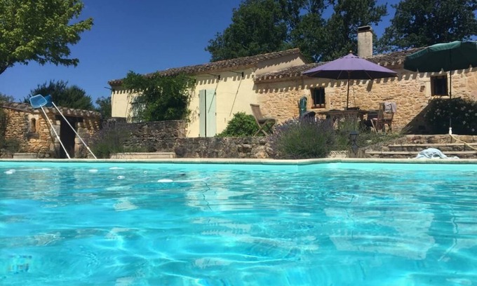 Biron Cottage | Hideaway Gite nestling under a magnificent 12th C. Chateau in beautiful Perigord