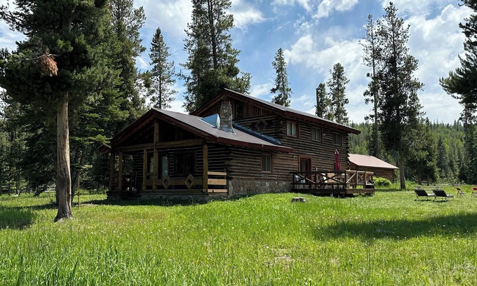 Clark Cabin | Hideaway Haven! Secluded Cabin Nestled Against The Routt National Forest.