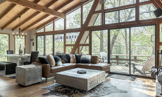 Wright City Ski Chalet | Hideaway Lake Chalet