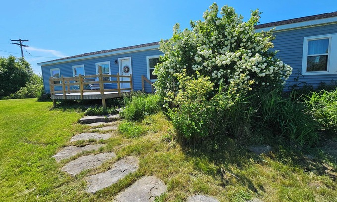 Three Mile Bay House | Hideaway Lodge