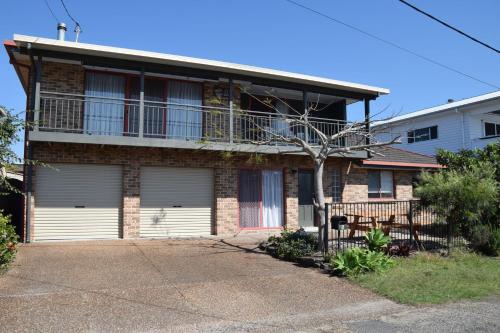 South West Rocks House | High 5