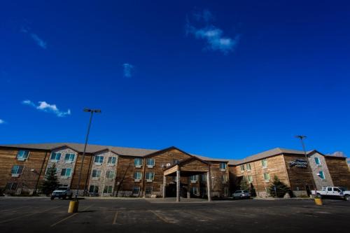 Pinedale Hotel | High Country Suites