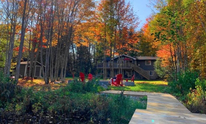 Marmora and Lake Cottage | High-End 4 Bedroom Cottage - Pets ★★★★★