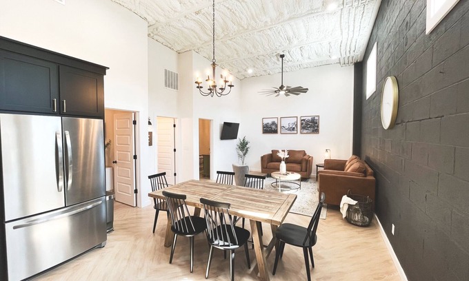 Mountain Home Apartment | High-end luxurious loft within walking distance to downtown!