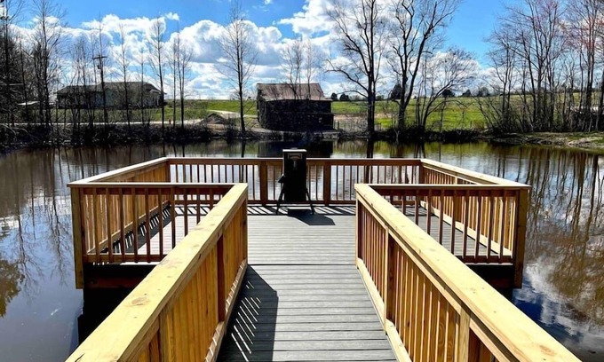Barium Springs House | High End Pond Chalet in Country & But Near Shops