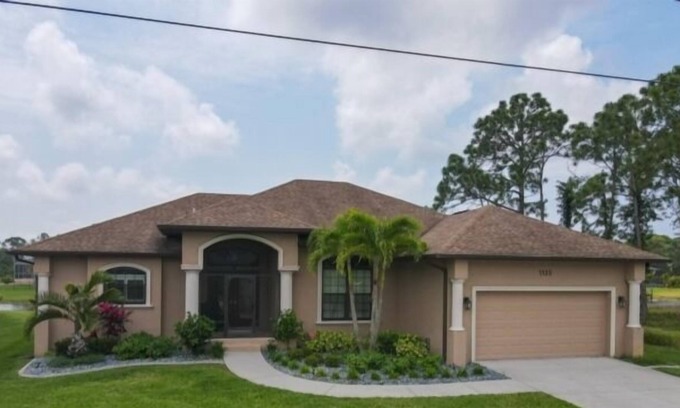 Pine Valley House | High Flyer's Paradise - Pool home with water views