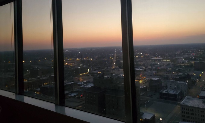 Downtown Toledo House | High-Rise Loft with Amazing City View