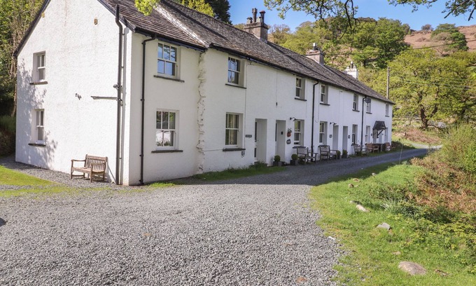 Borrowdale Cottage | HIGH STILE, pet friendly, character holiday cottage in Rosthwaite