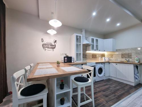Miskolc Apartment | HIGH STREET APARTMAN