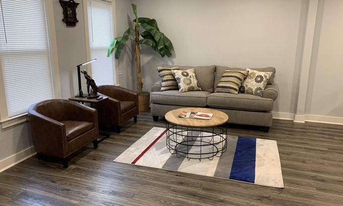 Midtown House | HIGH STYLE ,Plush Midtown Duplex in Overton Square